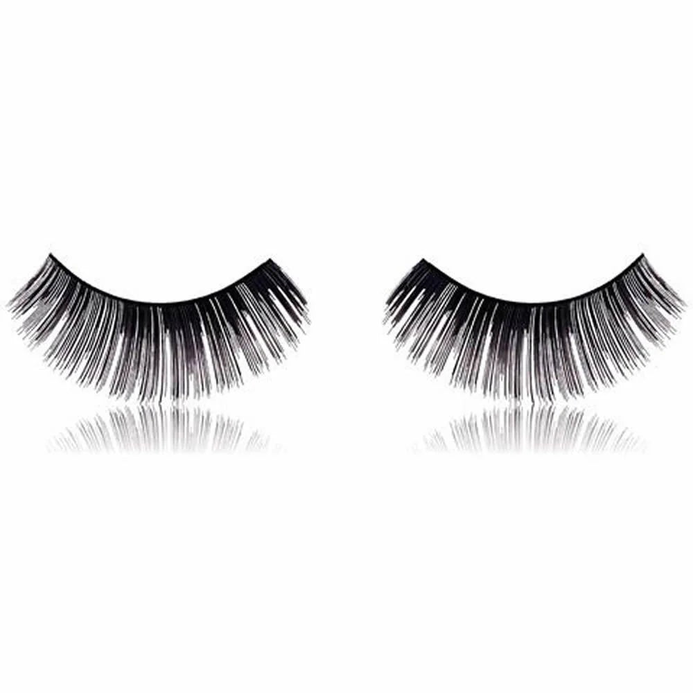 Choosing the Right False Eyelashes: Tips and Tricks
