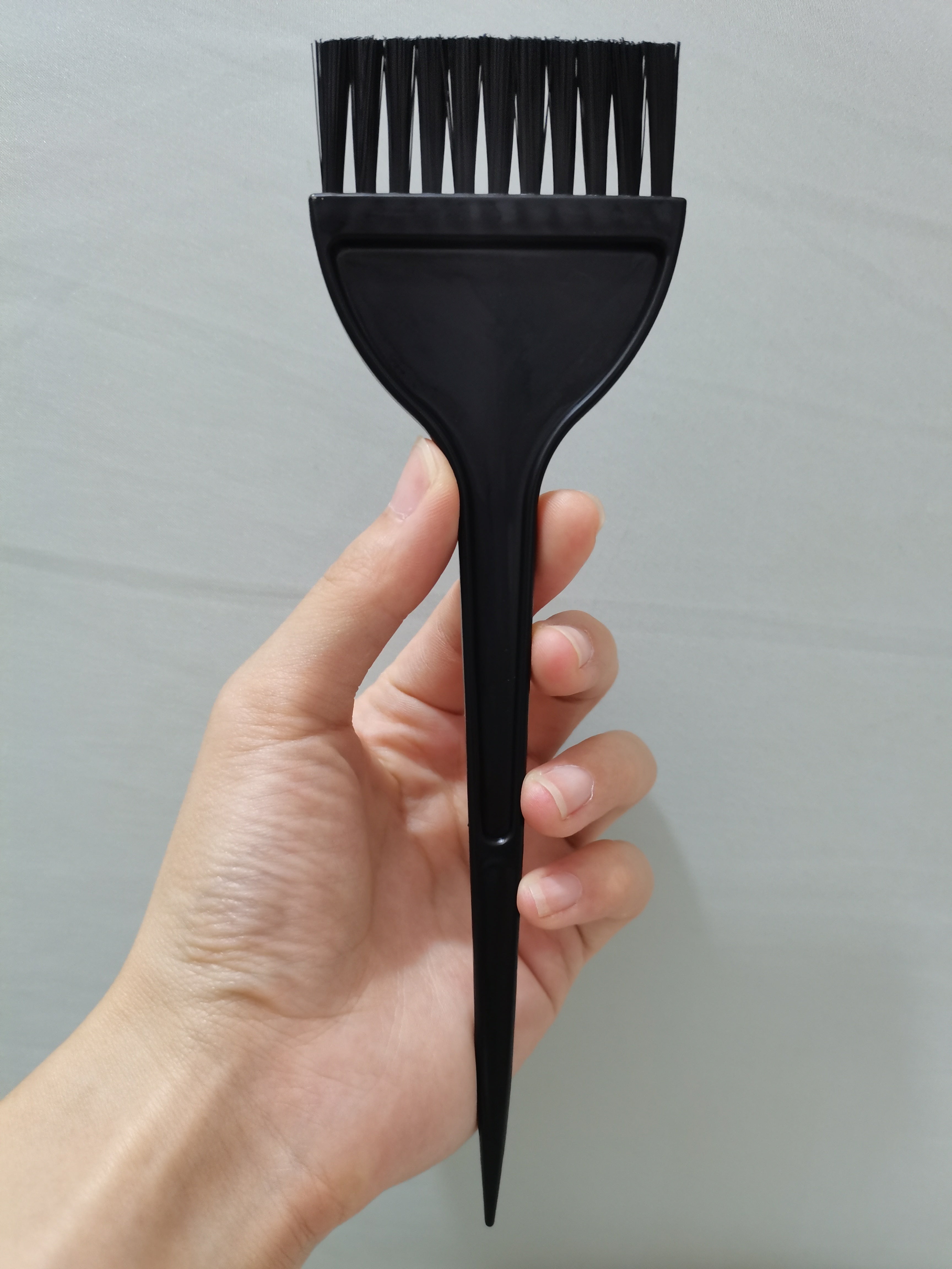 Tint Brush Large - Precise Hair Colouring Tool for Full Coverage - beautyhair.co.ukHair Tinting Briush